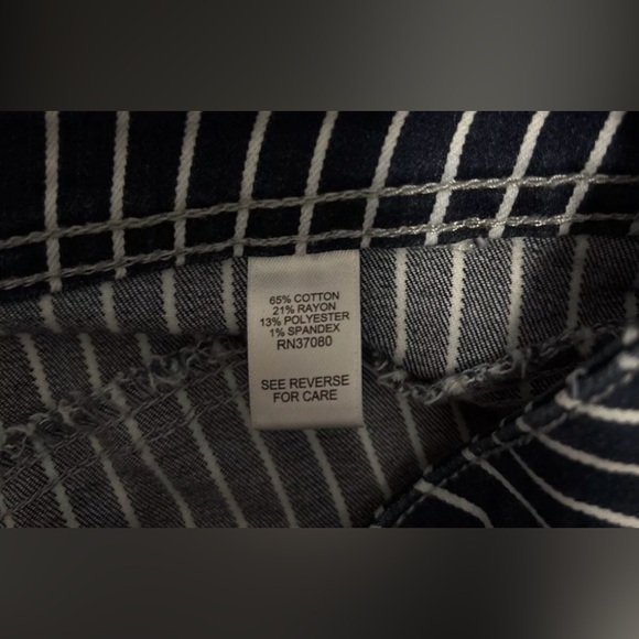 Est. 1946 Denim Striped Blue and White Skirt Women's Size 12 Cotton Blend - Picture 4 of 5